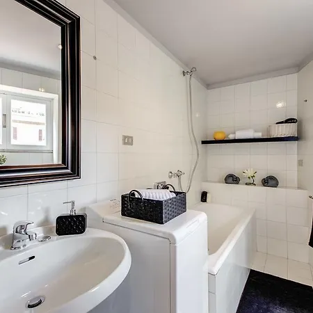 Spanish Steps Design Apartmán