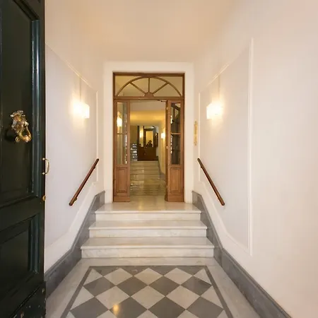 Spanish Steps Design דירה *